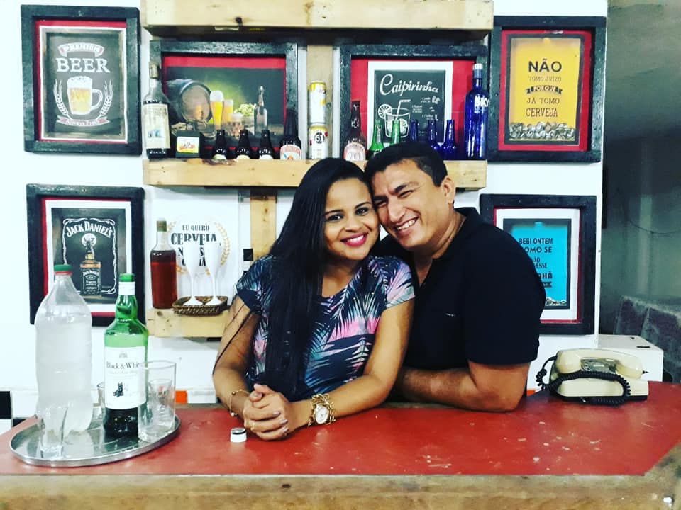 Stênio Gil & Lurdyanne Barbosa comemoram Bodas de Barro ou Papoula.
