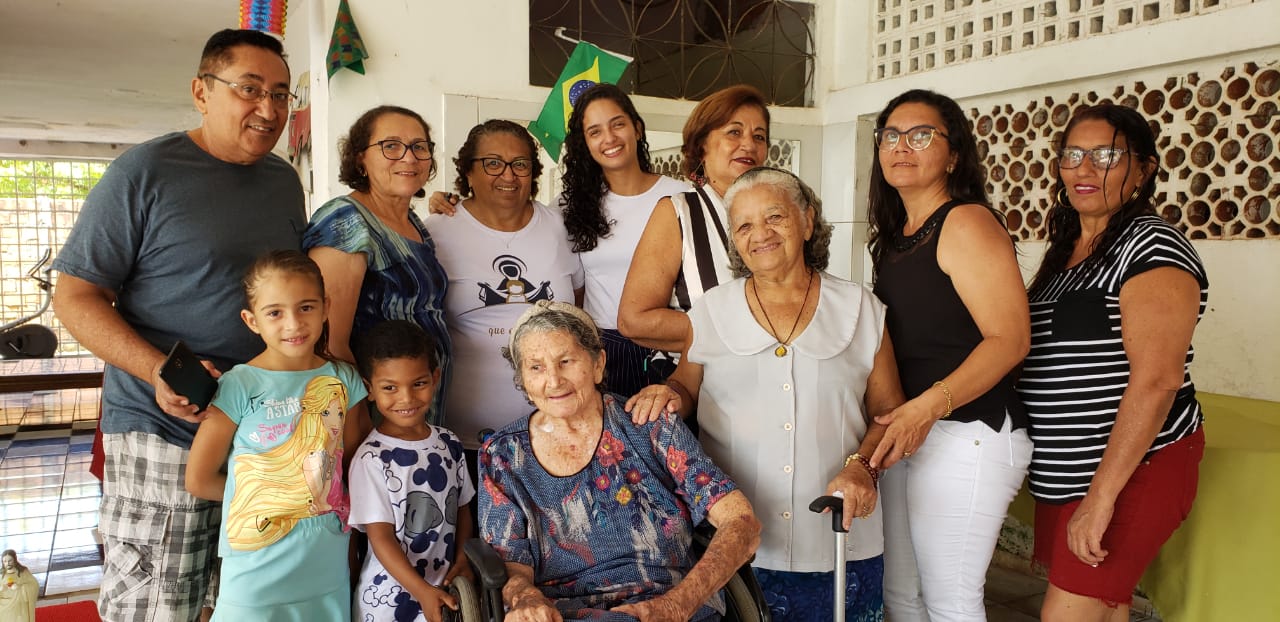 Homenagem Especial à D. Dica