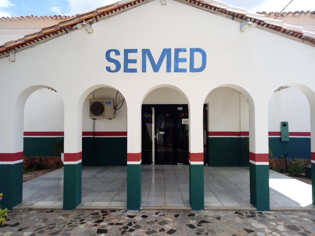 Secretária de Educação participa de Seminários para a promoção da Educação no Município.