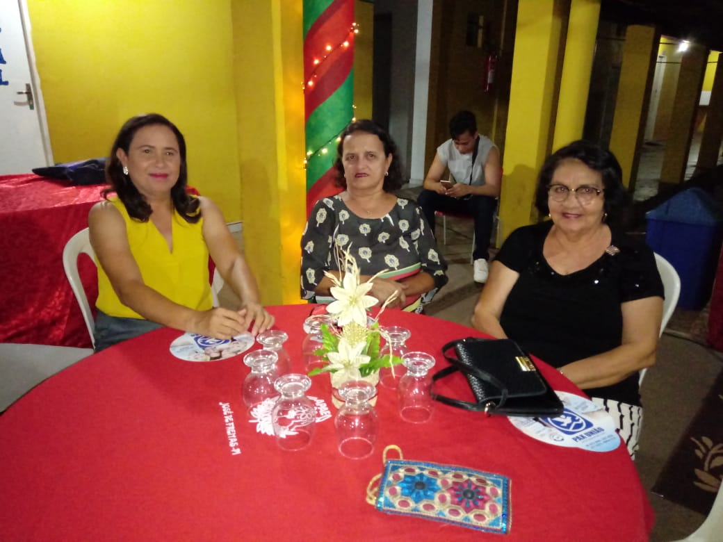 APAE-José de Freitas Realiza Confraternização