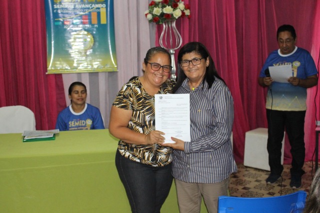 Secretaria de Educação Faz Homenagem a Professores que contribuíram com a conquista do Selo UNDIME.