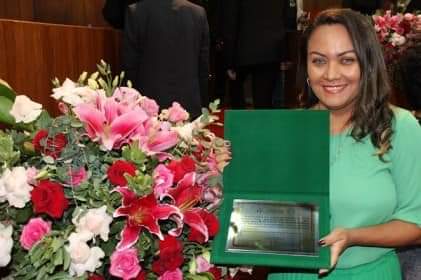 Keyla Linez Santana é Homenageada com o Prêmio Mulher Destaque 2020.