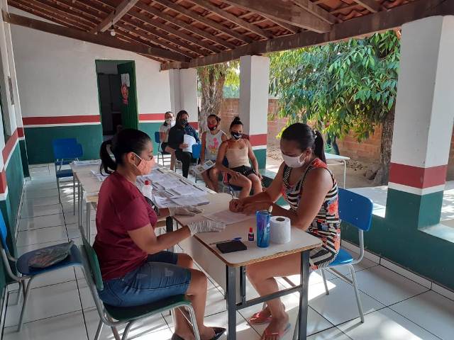 SEMED Faz Entrega do 5° Caderno de Atividades Remotas.