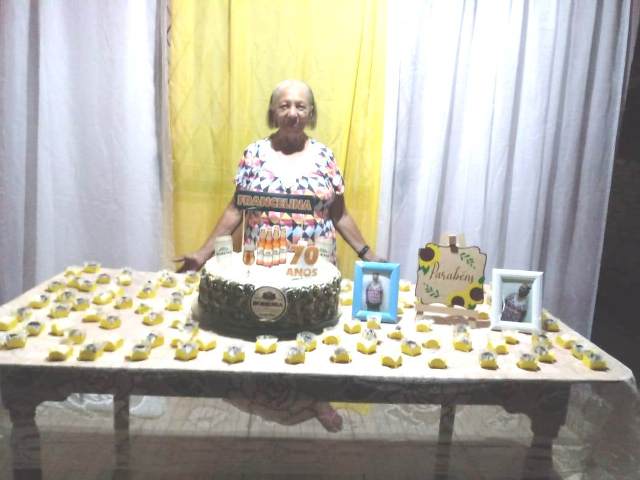 Professora Maria Francelina e a Comemoração de seus 70 anos de Vida.