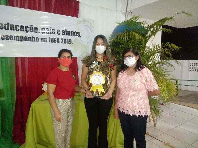 SEMED Entrega Premiação às Escolas que obtiveram destaque no IDEB 2019.