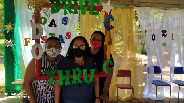 Escola CAIC Realizou Drive Thru da despedida.