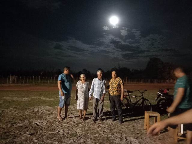 Um Luau na Localidade Simpatia.