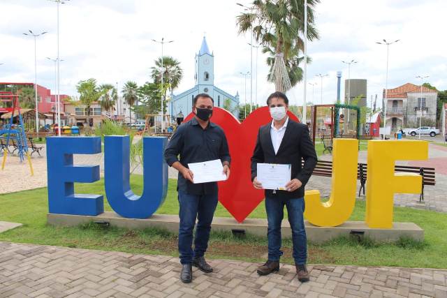 Prefeito Roger Linhares e Vice-Prefeito Antônio Abreu foram diplomados na manhã desta sexta feira.