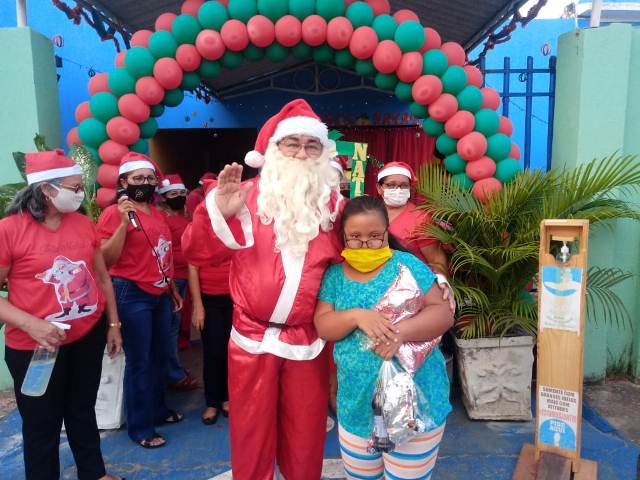 Drive Thru Natal da APAE, Ser Criança é Ser Feliz!