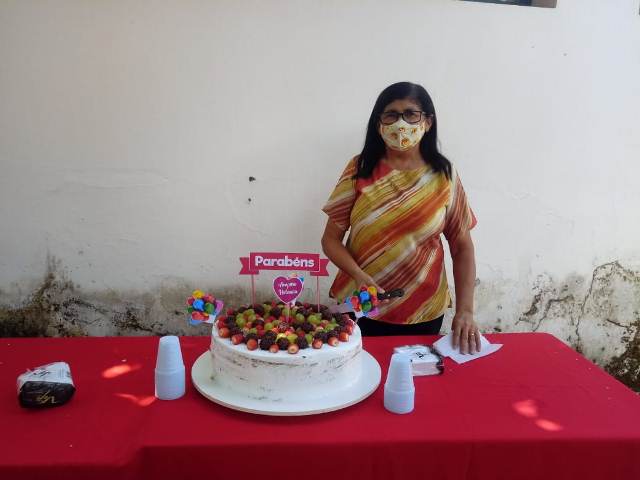 Equipe SEMED Organiza Homenagem à Secretária Amparo Holanda e Aniversariantes do Mês de Fevereiro