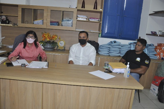 Secretária de Educação Juntamente com Secretário de  Segurança Elaboram Medidas e Orientações de Segurança para as Escolas Municipais