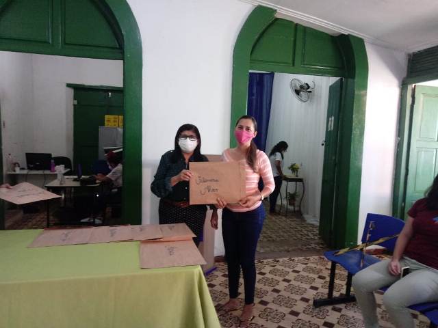 Secretária de Educação Entrega Declaração aos Servidores para agilizar a vacinação dos mesmos