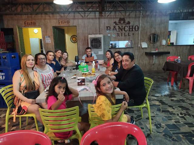 Membros do Projeto Solidário “É dando que se recebe” Realizou sua Confraternização de Fim-de-Ano