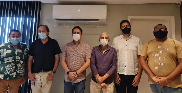 Prefeito Roger Linhares Reúne Equipe de Meio Ambiente para Planejamento do Selo Ecológico Ambiental