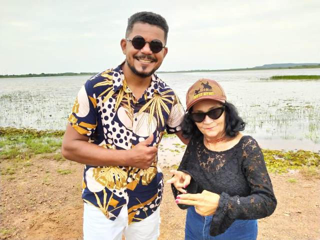 Cantor Paulo Sérgio Grava “CLIP” na Barragem do Bezerro com a Participação de Izonia Santos