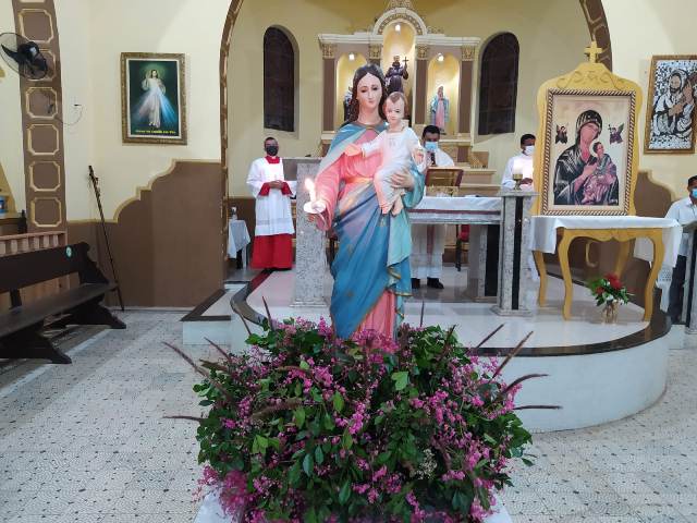 Igreja Católica Celebra Nossa Senhora da Luz (Nossa Senhora das Candeias)