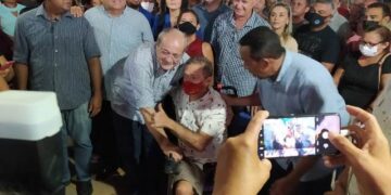 Pré-Candidato ao Governo do Estado do Piauí Médico Dr. Silvio Mendes é Recebido por uma multidão na Cidade de José de Freitas-PI