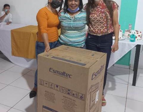 Escola Municipal Filomena Alves Realiza Festividade para Homenagear as Mães