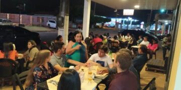 Bistrô Flor de Sal Realizou uma Super Noite com Bolica Voz e Violão em Homenagem ao dia do Comerciante