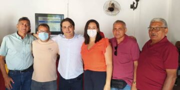 Prefeito Roger Linhares Oferece Café para Banda de Música e Convidados