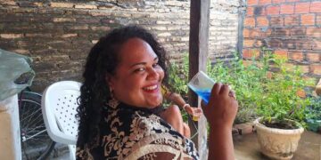 Cantora Mentinha Alves Comemora seu Niver em um Momento de Independência