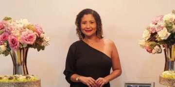 Advogada Carla Cruz Recebe Amigos e Familiares em Comemoração de seu Niver