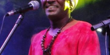 Restaurante Flor de Sal Apresenta o Cantor e Compositor Dimas Bezerra Neste Sábado (19)