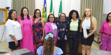 Câmara Municipal Realiza Sessão Solene Extraordinária para Homenagear Mulheres Freitenses