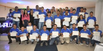 SENAI entrega certificados para alunos em José de Freitas