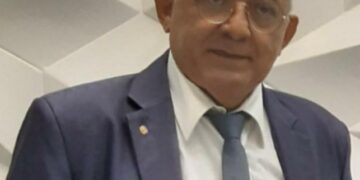 Advogado Dr. Joaquim Santana Neto Recebe Láurea de Agradecimento