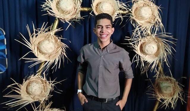 Cantor Kadú Celebra a Vida em Alto Estilo