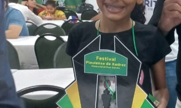 Delegação Freitense de Xadrez Conquista  1º lugar na Categoria sub 12 Feminino no Festival de Xadrez Arthur Galvão 2023