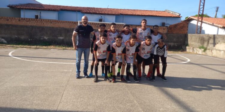 Final do Interclasse de Futsal Masculino da Escola Agripina Portela