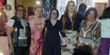 Dra. Hilda Feitosa Celebra a Vida com Muita Alegria