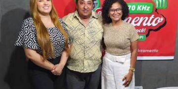 Comunicador Paulo Craveiro em um Podcast com a Vereadora Yarema Alves e Advogada Milena Craveiro