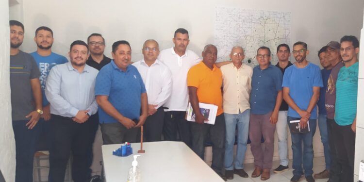 Secretário de Meio Ambiente Realiza Reunião com Colaboradores