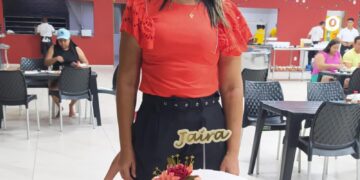 Jaíra Chaves Celebra a Vida ao Lado de Familiares e Amigos