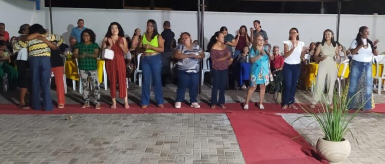 Artesãs da Turma da Arte Realizam Desfile da Inclusão Artesanal