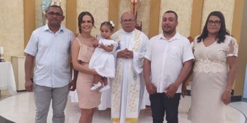 Yasmin Gabrielle Recebe o Sacramento do Batismo