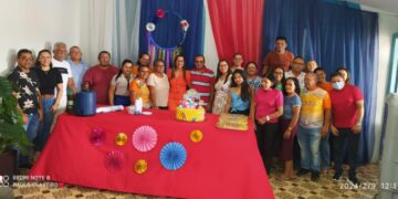 Secretária de Educação Professora Flaviana Alvarenga Recebe as Felicitações por seu Natalício