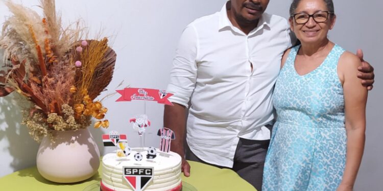 Manoel da Laura Celebra a Vida com Alegria e Gratidão