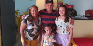 Carlos Deodata e Maria Teresa Celebram a Vida com Alegria