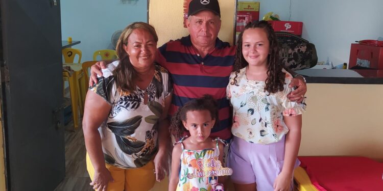 Carlos Deodata e Maria Teresa Celebram a Vida com Alegria