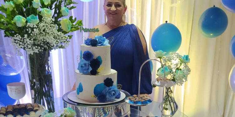 Princesa Celebra a Vida com Muita Alegria