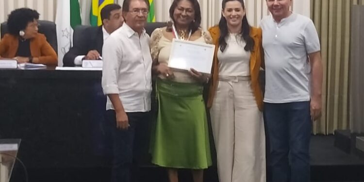 Câmara Municipal de José de Freitas Entrega Comenda do Mérito Legislativo Freitense
