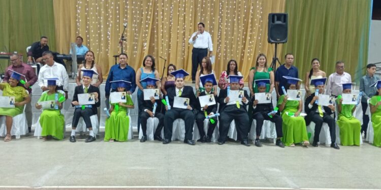 Escola Especial Corina Freitas-APAE Realiza Formatura “Anjos de Luz”