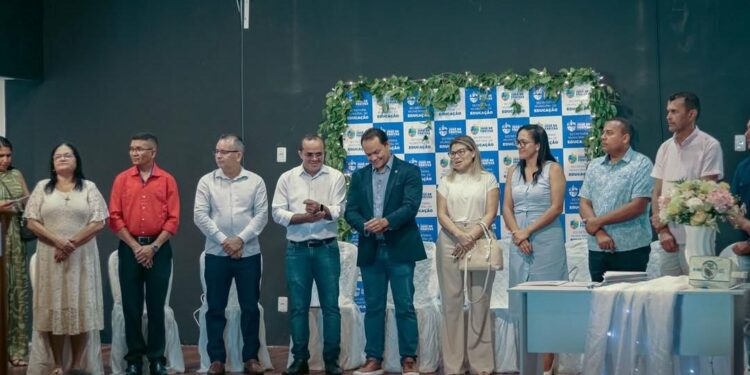 Prefeito Pedro Gomes deu Posse aos Novos Servidores do Município de José de Freitas-PI