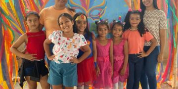 Escola Municipal Tia Amélia Realizou o Carnaval “Bloquinho da Amélia”