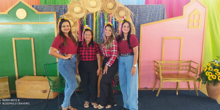 Escola Municipal Tia Amélia Apresentou o Arraiá Luar do Sertão