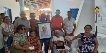 Escola Municipal Estevam Joaquim Realiza Homenagem à Sra. Maria Pureza